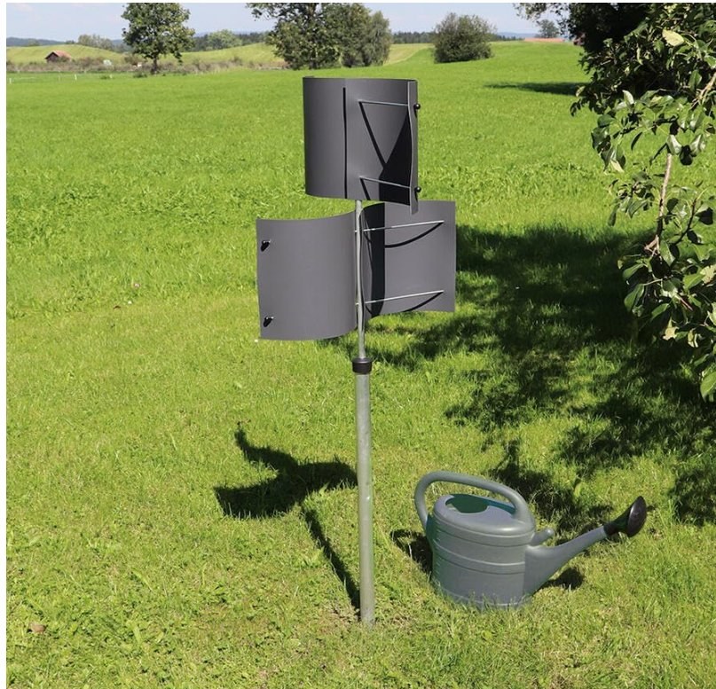 Garten mit Wühlmaus-Scheuche